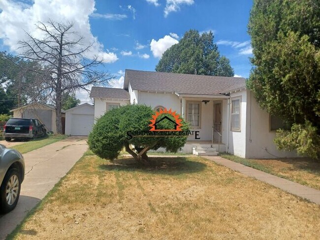 Building Photo - Cute 2 bedroom 1 bathroom home.