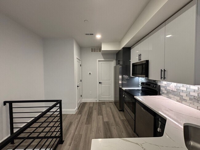 Foto del edificio - 1027 W Dauphin St