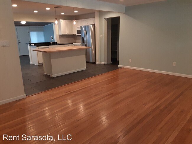 Foto del edificio - 3 br, 2 bath House - 2171 Wisteria St.