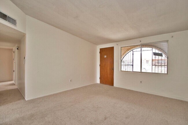 Building Photo - 7117 Banana Tree Ln
