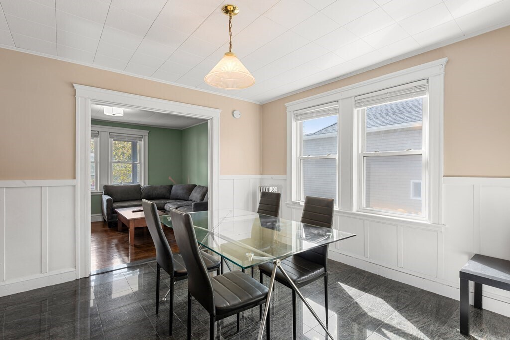 Primary Photo - 60 Estes St