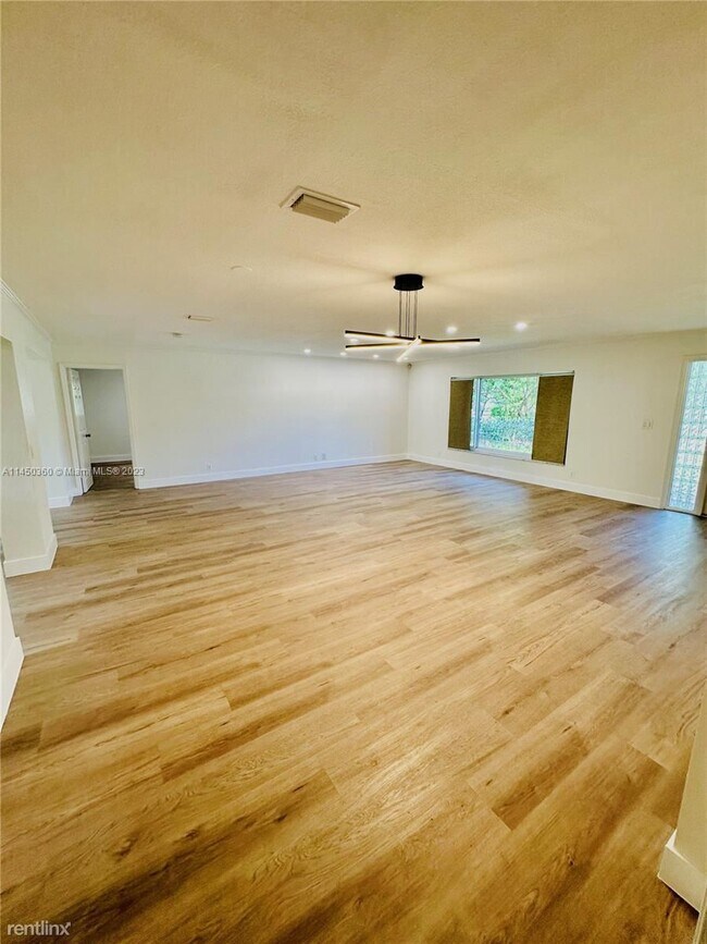 Building Photo - 4 br, 3 bath House - 1231 NW 6th Ave