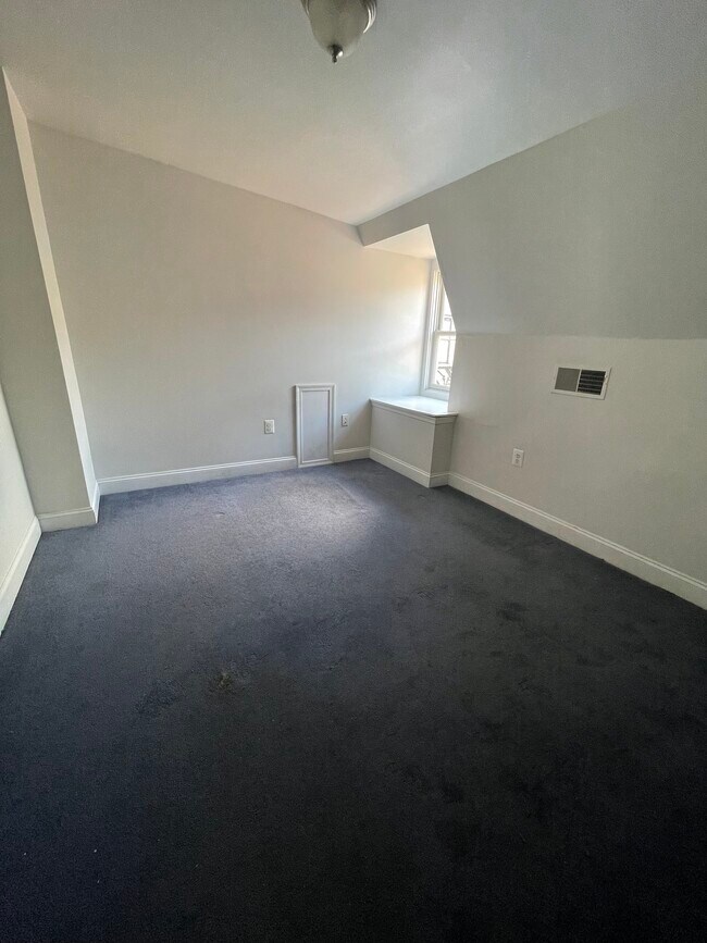Bedroom 2 - 4608 Spruce St