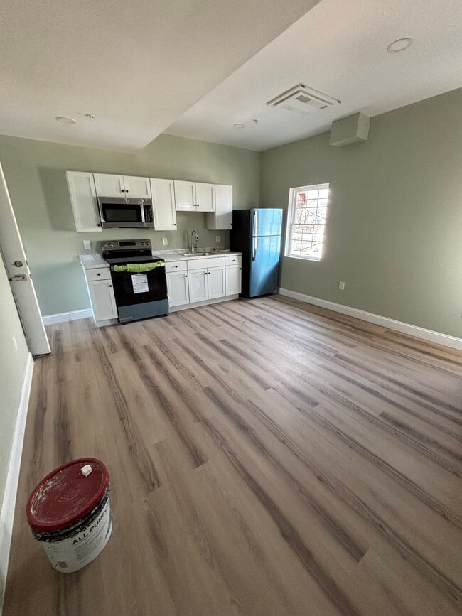 Photo - 110 8th St Apartment