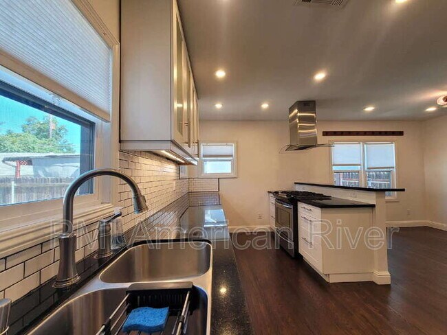 Foto del edificio - 2100 36th St
