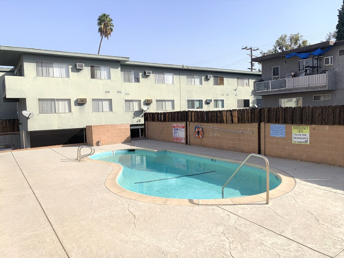 Foto del edificio - 6810 Milwood