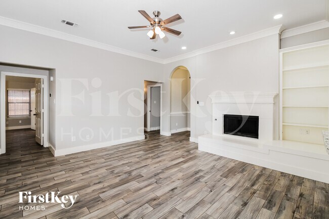 Foto del edificio - 6 W Sharon Dr