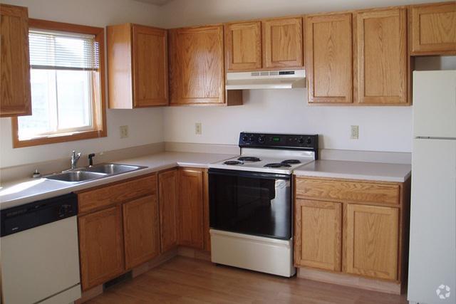 Kitchen - Cottage West Twin Homes