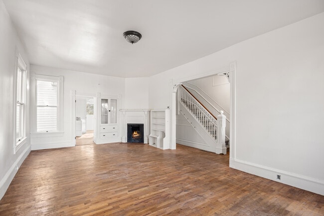 Building Photo - 212 N Monarch St