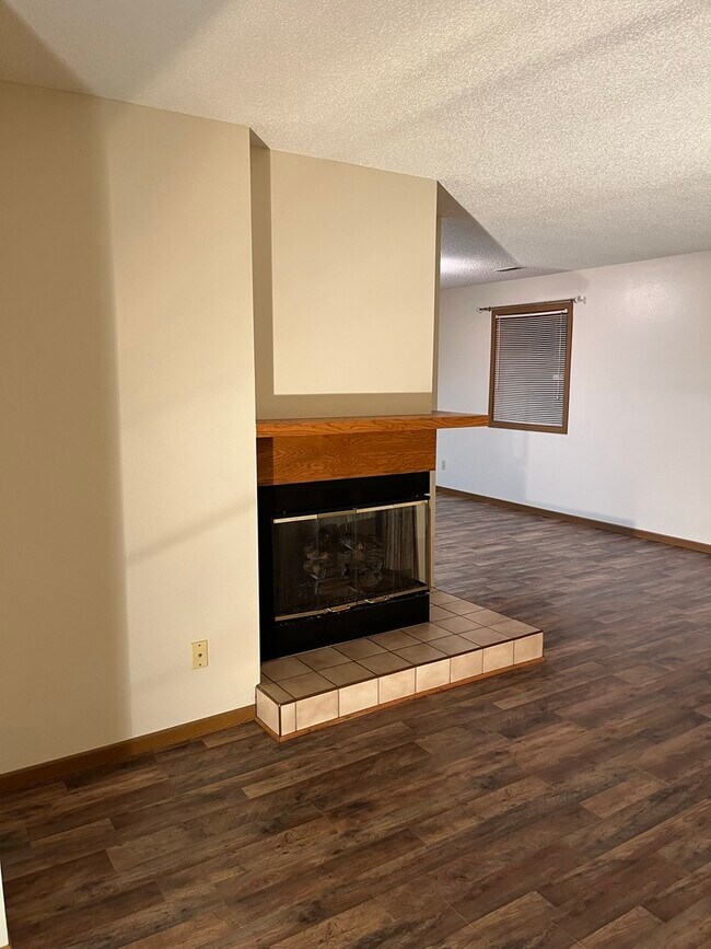 Building Photo - 2762 Atherton Ln