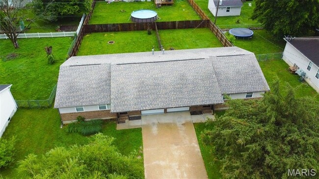 Foto del edificio - 2 bedroom, 1 bath duplex (left unit)