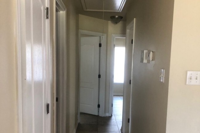 Foto del edificio - 28603 Bea's Nursery Rd