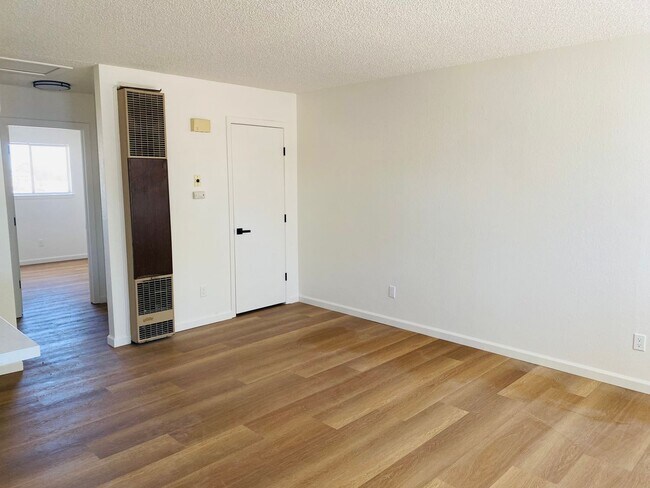 Foto del edificio - 207 N Broadway St