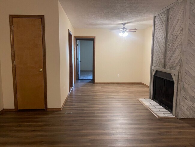 Foto del edificio - 936 S Craig Ave
