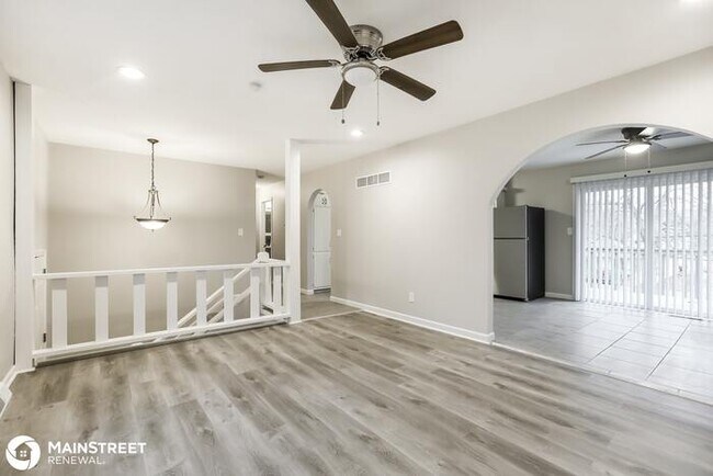 Building Photo - 11012 E 75th St, Raytown, MO 64138