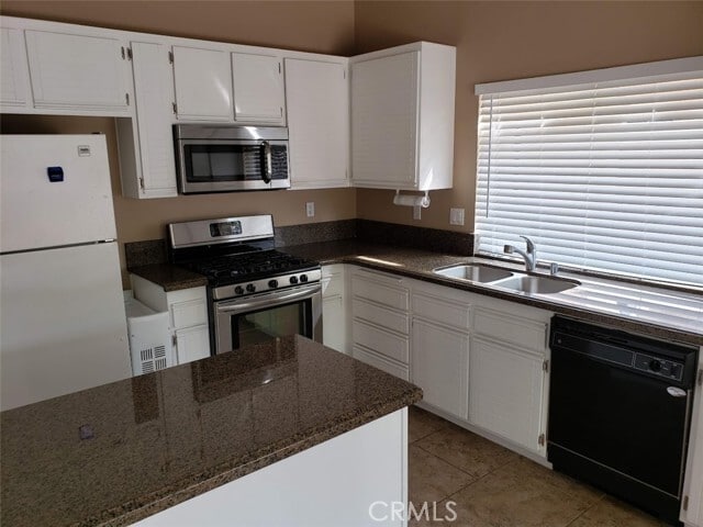 Building Photo - 26896 Fayence Dr
