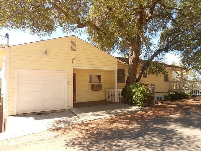 Building Photo - Charming 2 BDR.2 BAR. for rent