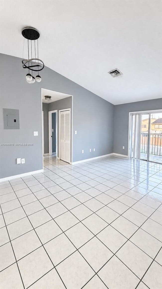 Foto del edificio - 5800 W 18th Ln
