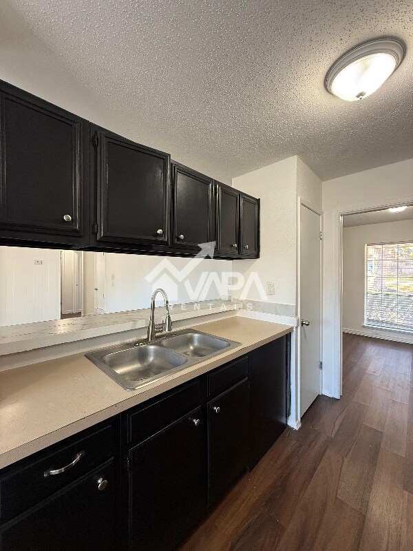 Foto del edificio - 5835 Freemans Farm St