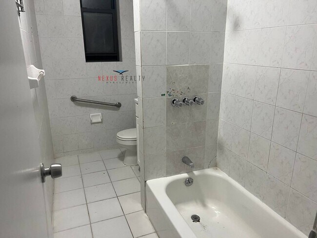 Foto del edificio - 37-58-58 86th St