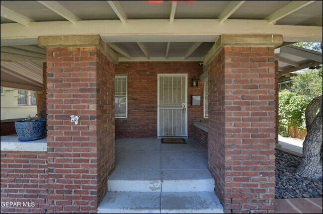 Building Photo - 408 Cincinnati Ave