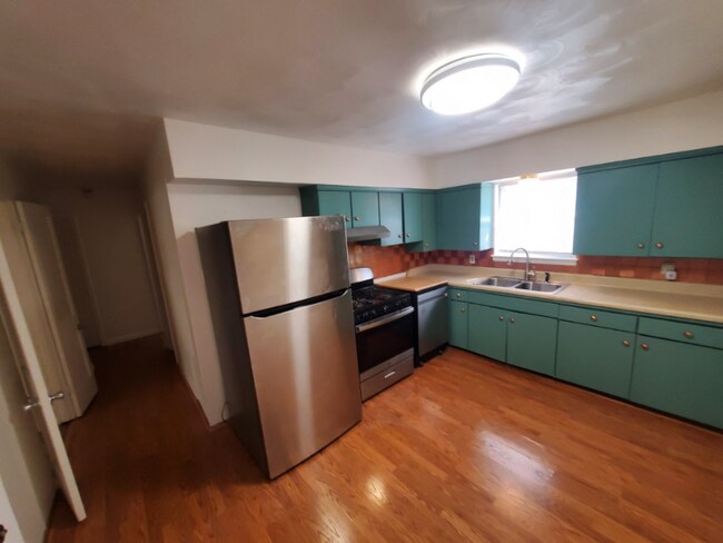 Foto del edificio - 2234 Sussex Dr