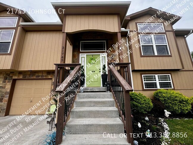 Foto del edificio - 21743 Johnson Ct