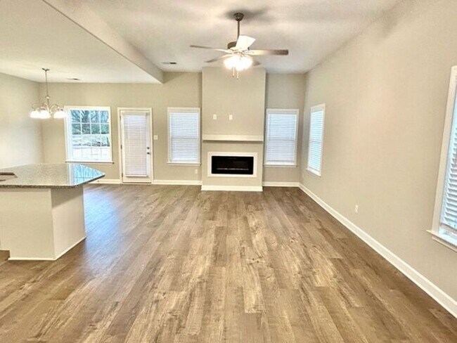 Foto del edificio - Now Leasing a 4-bedroom 2.5 bath home in Millington