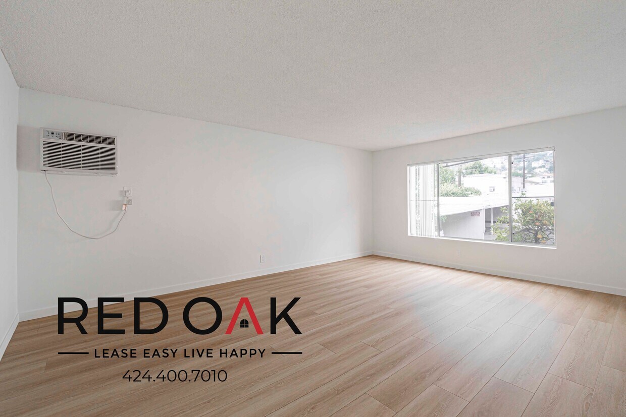 Foto principal - 8115 Norton Ave
