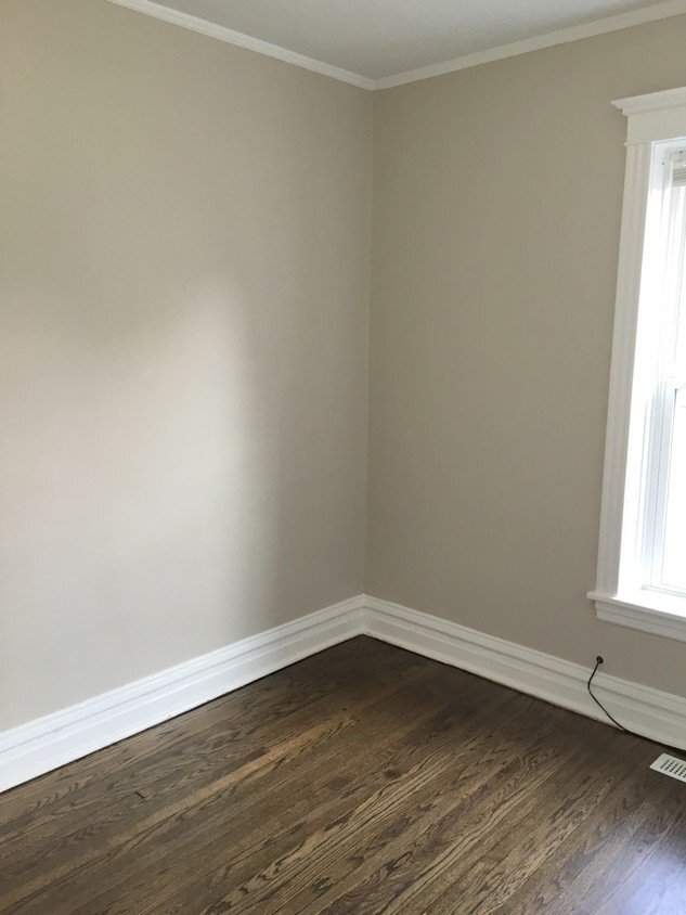 Photo - 1931 W Summerdale Ave Apartment