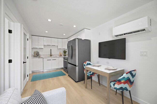 1 dormitorio x 1 baño - 3535 Ellsworth St.