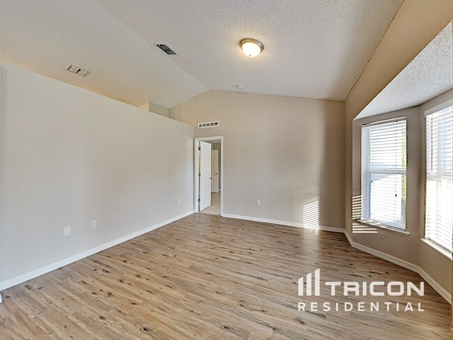 Foto del edificio - 13389 Dunbar St