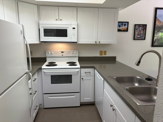 Building Photo - CONDO - WEST SEDONA - TIERRA SIENNA