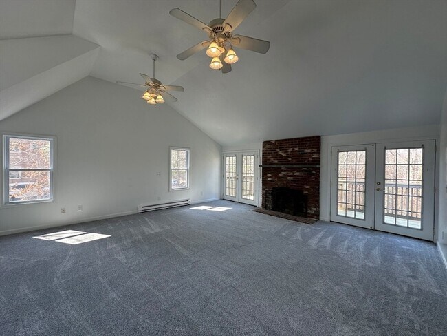 Foto del edificio - 63 Crabtree Rd