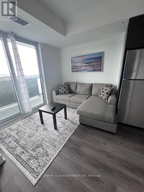 Photo du bâtiment - 2545-2545 Simcoe St N