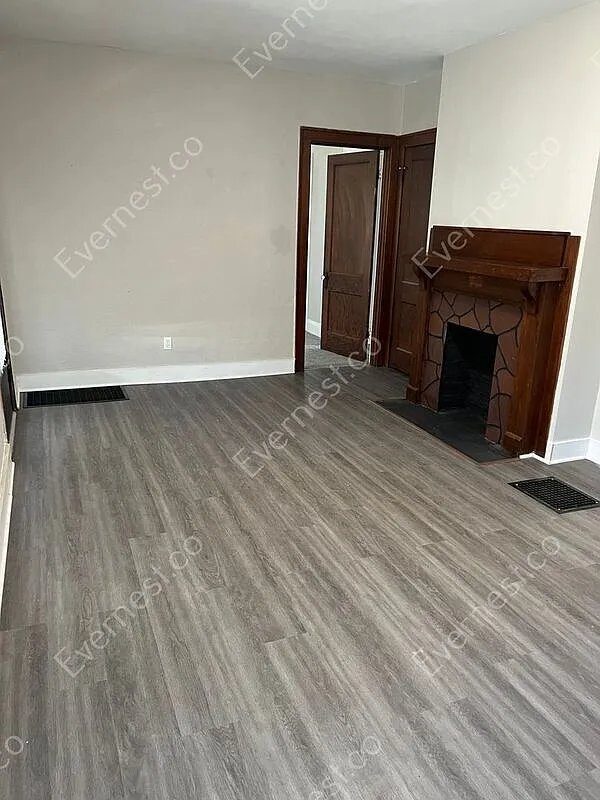 Foto del edificio - 3962 Woodhaven Dr