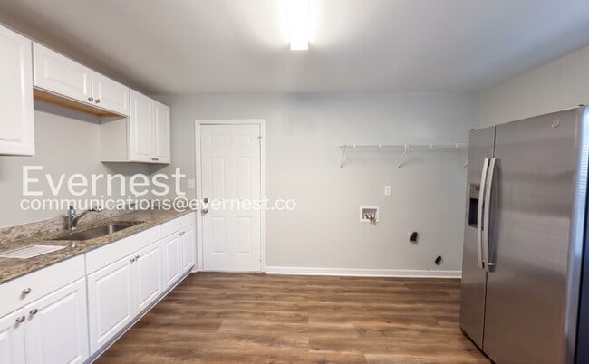 Building Photo - 5725 Avenue O