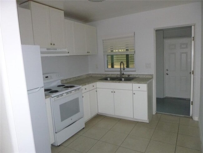 Building Photo - 552 Westover Pkwy