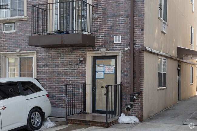 Entrance Photo - 8744-8746 168th Pl