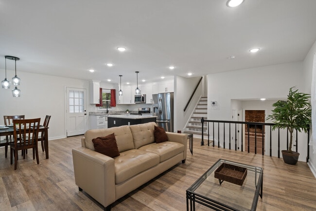 Main Living Area - 825 York St