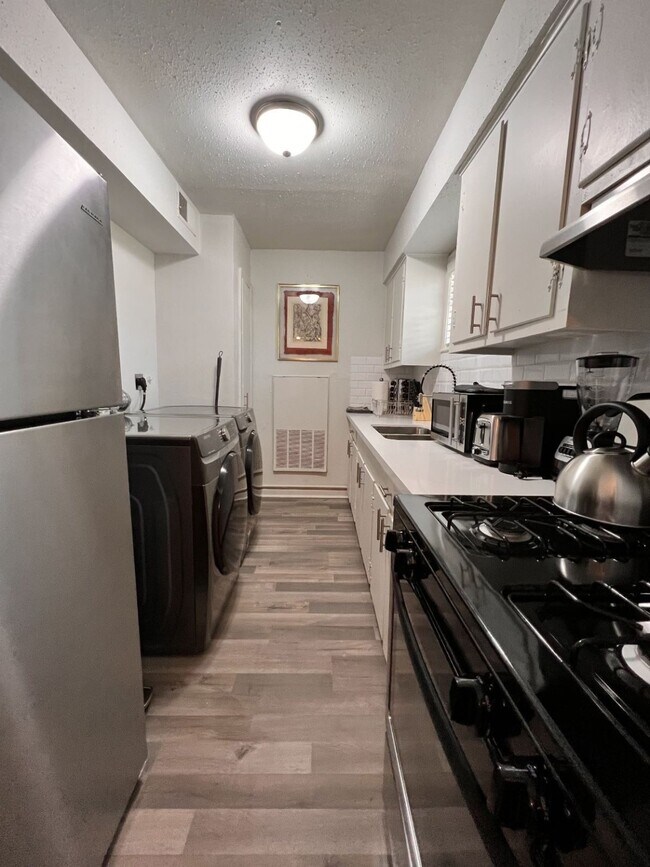 Foto del edificio - 2420 McDuffie St