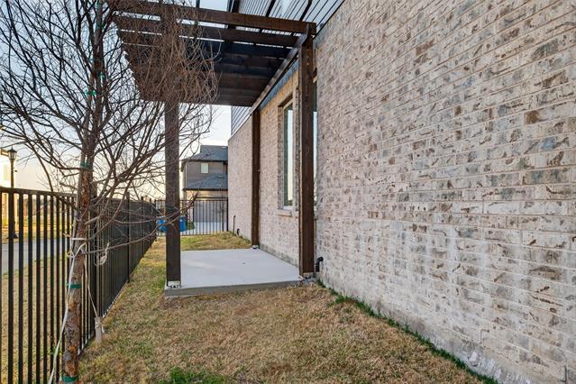 Foto del edificio - 8901 Lowell St