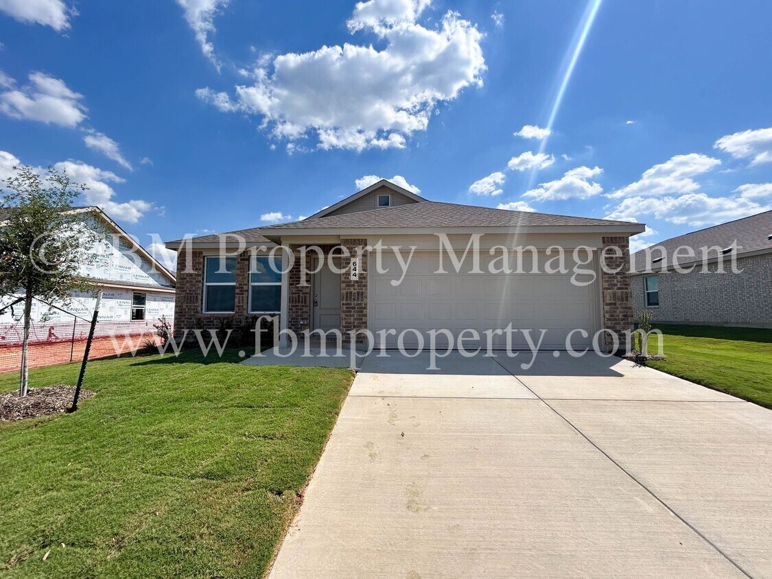Foto principal - 644 W Criner St