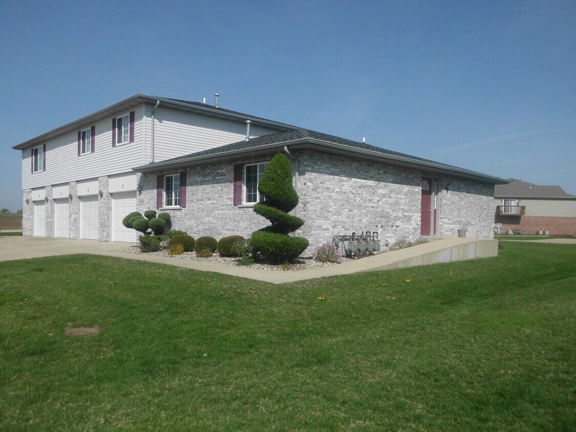 1367 Lemna Ave, Bourbonnais, IL 60914 Townhouse for Rent in
