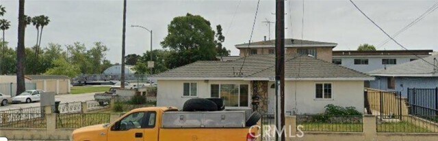 Primary Photo - 700 W E St