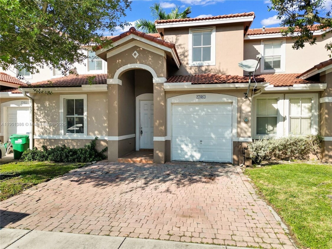Foto principal - 27463 SW 137th Ct