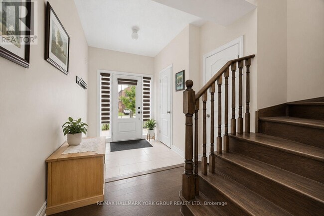 Building Photo - 45 Furniss St