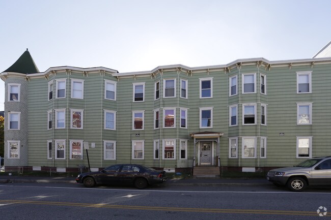 Building Photo - 29 Walnut St