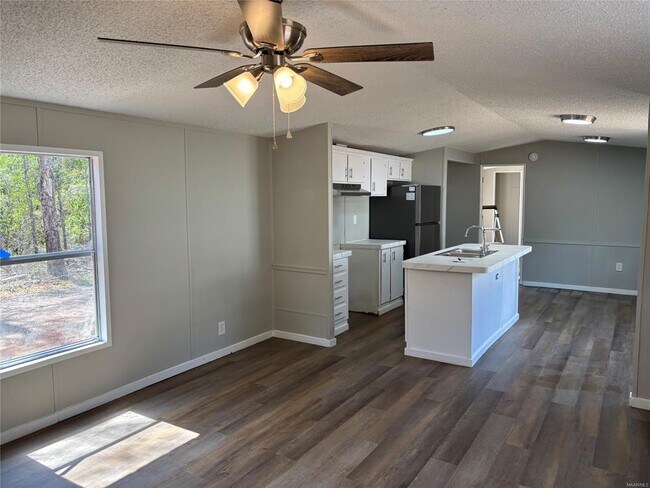 Foto del edificio - 1322 Aquila Dr