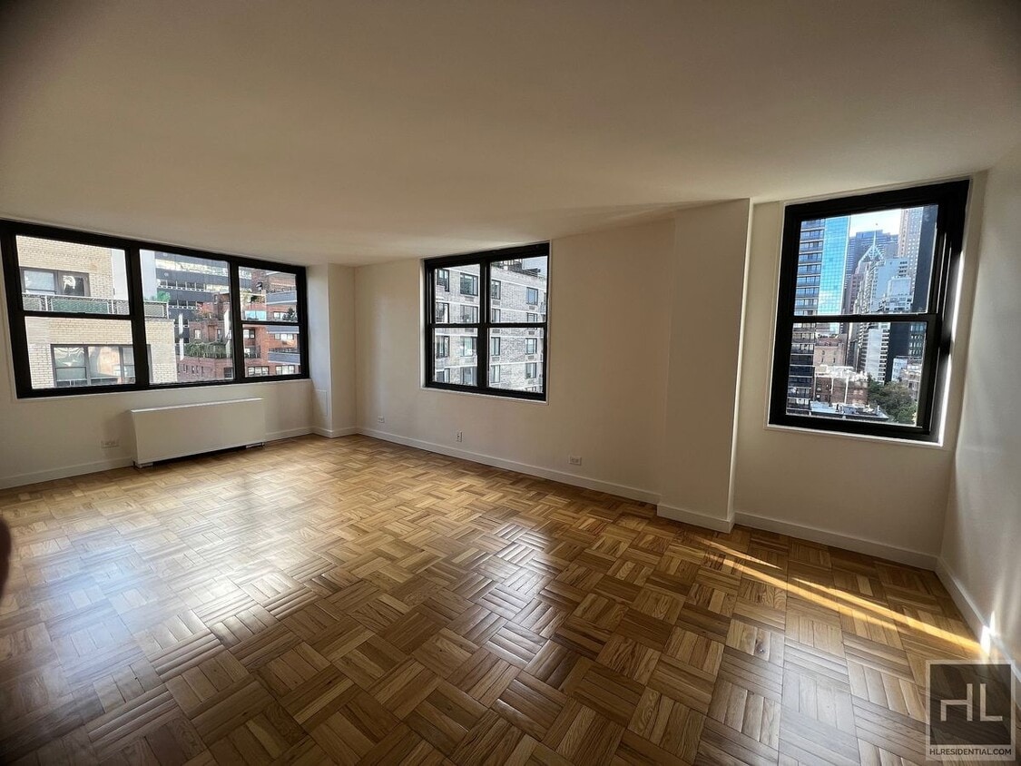 Foto principal - EAST 49 STREET